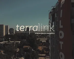 Instituto León Miguel Claro educa con energía solar